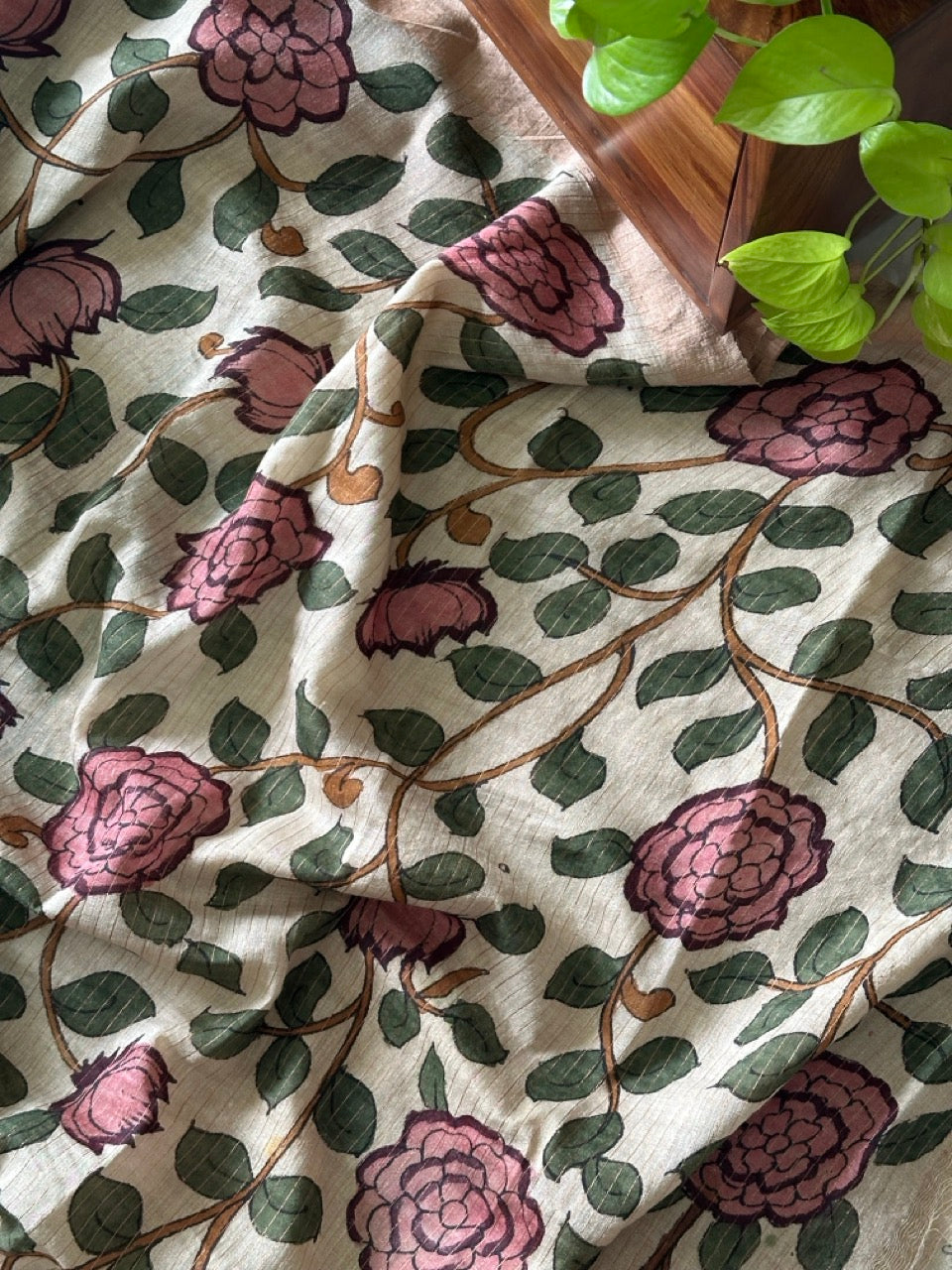 garden-of-grace-handloom-matka-silk-floral-kalamkari-saree