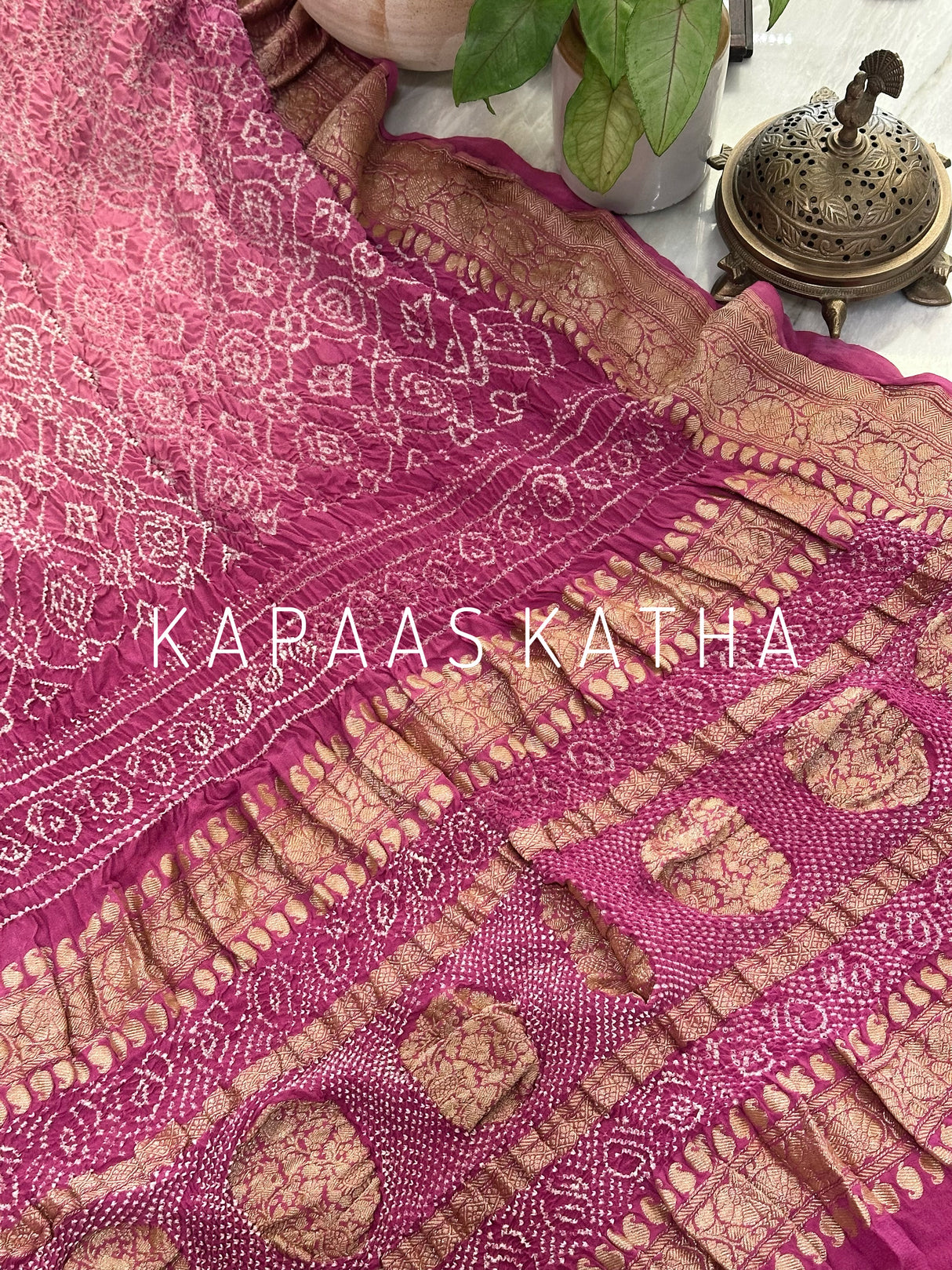 gentle-handloom-bandhani-saree
