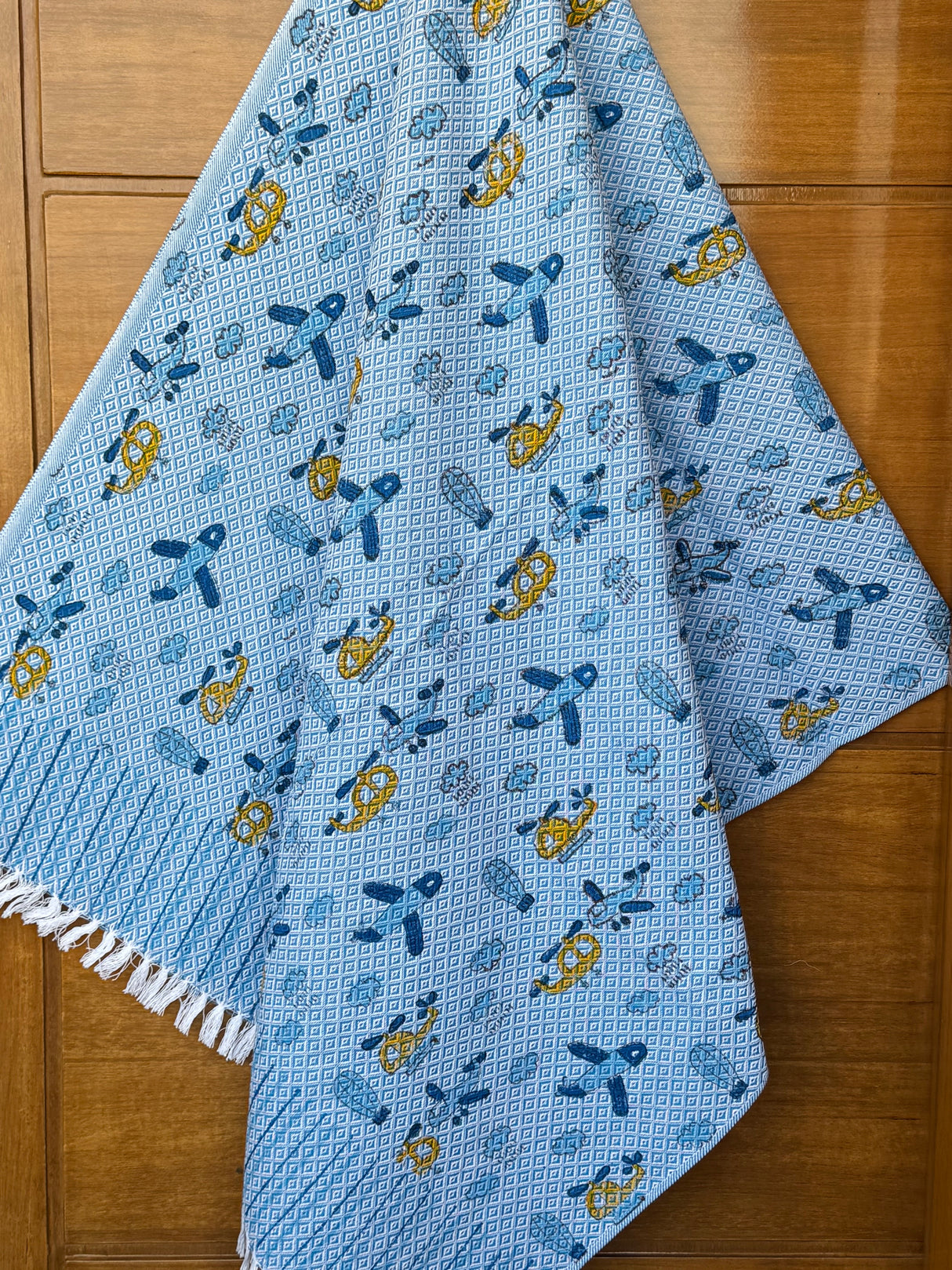gifting-squeaky-clean-kids-towel-cotton-jacquard-weave
