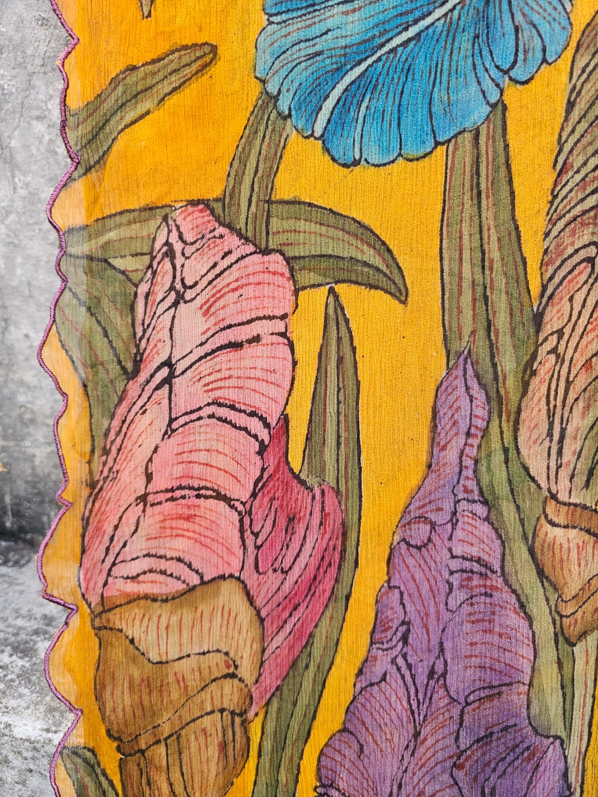 golden-iris-handcrafted-chiffon-kalamkari-saree