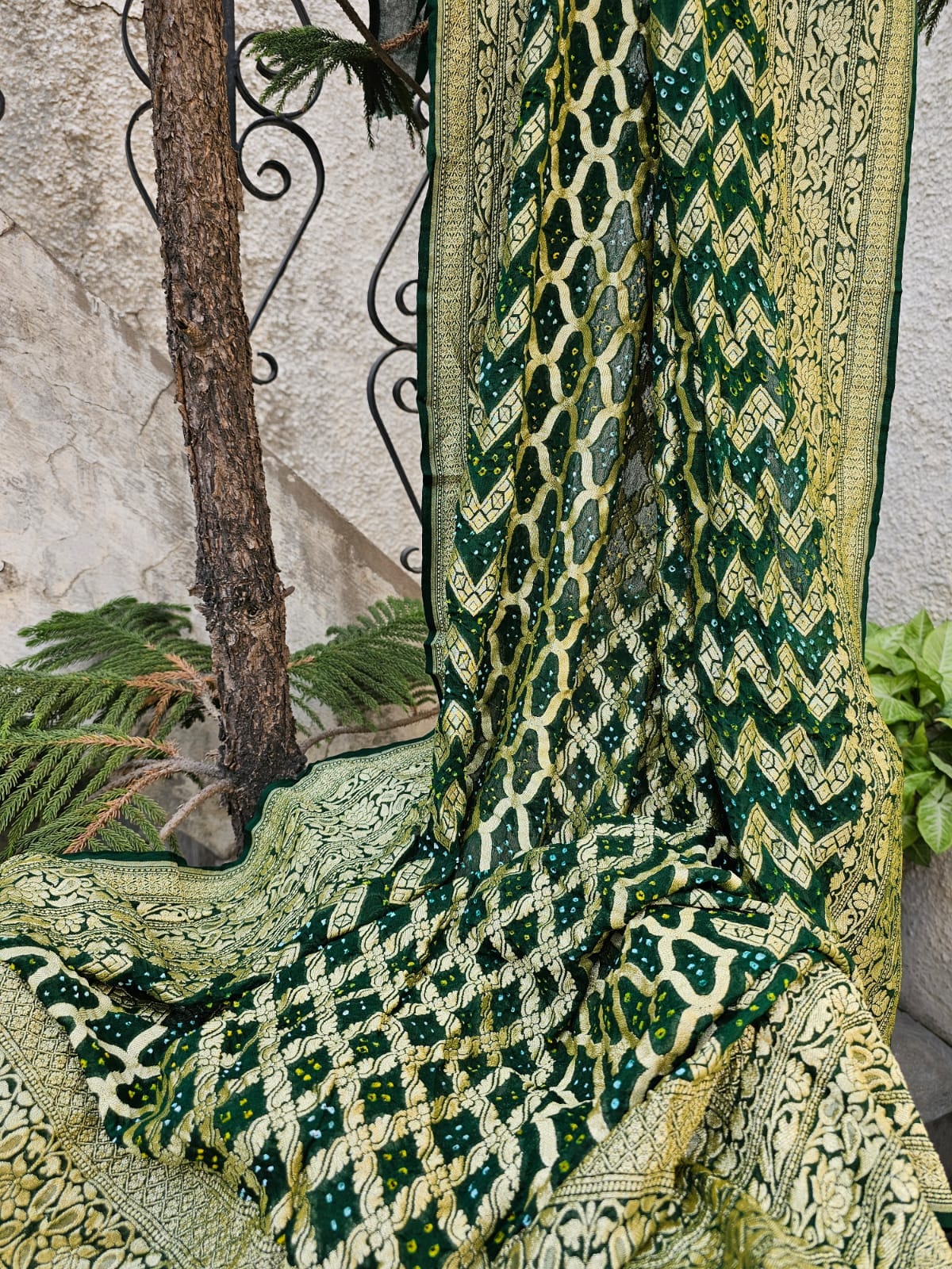 Green Pure Banarsi Georgette Neemzari Bandhani Dupatta