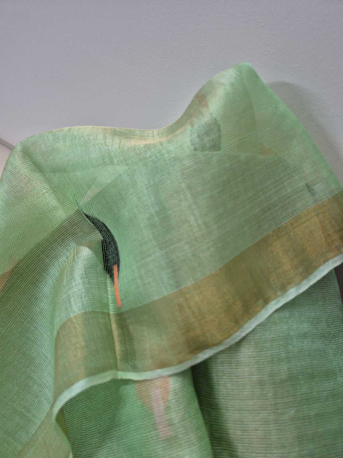 green-base-with-pink-stems-handloom-tissue-silk-saree-with-jamdani-weaving