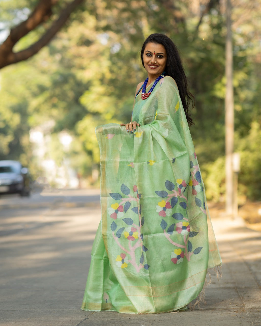 green-base-with-blue-leaves-handloom-tissue-silk-saree-with-jamdani-weaving