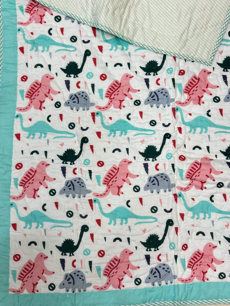 green-dinosaur-kids-quilt-complete-view