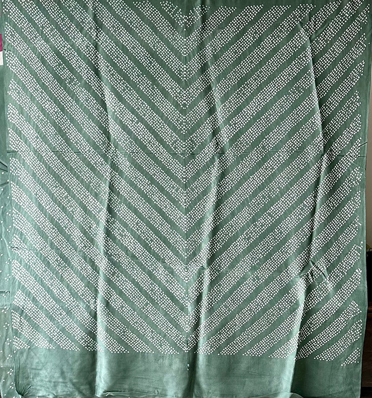 Habotai Silk Clamp Dye Bandhani Saree in Green and Pink combo