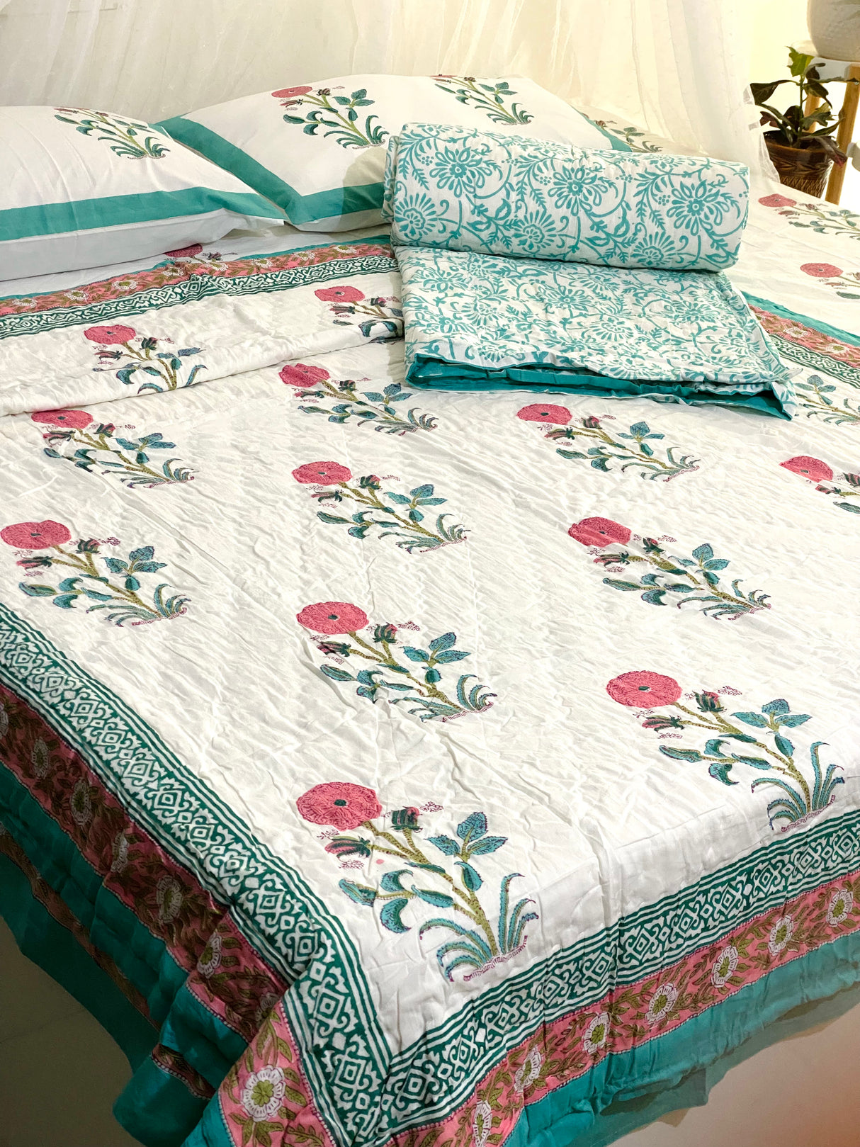 green-rose-double-cotton-quilt-overall-view