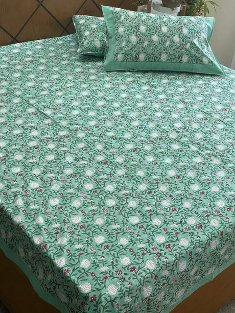 green-theme-double-cotton-bedsheet-full-view