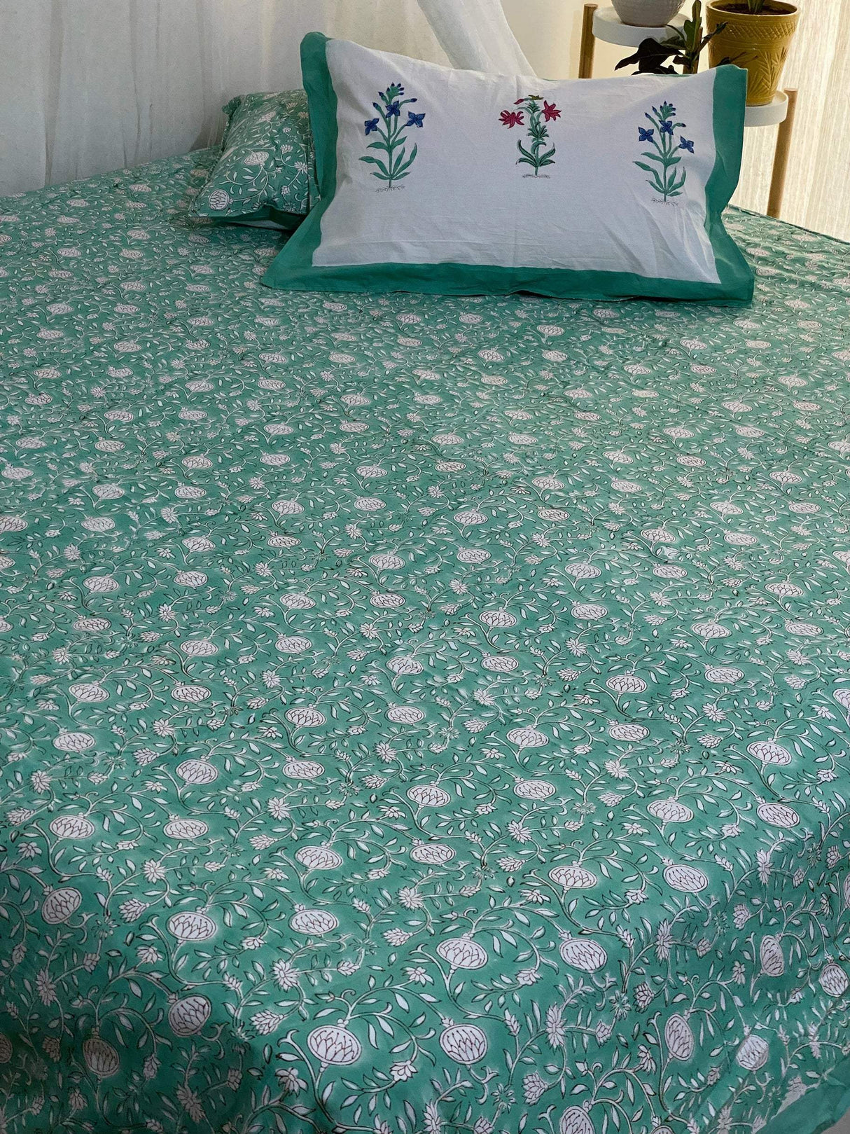 green-theme-king-cotton-bedsheet-long-view