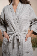 grey-unisex-cotton-waffle-bathrobe-belt-detail-view