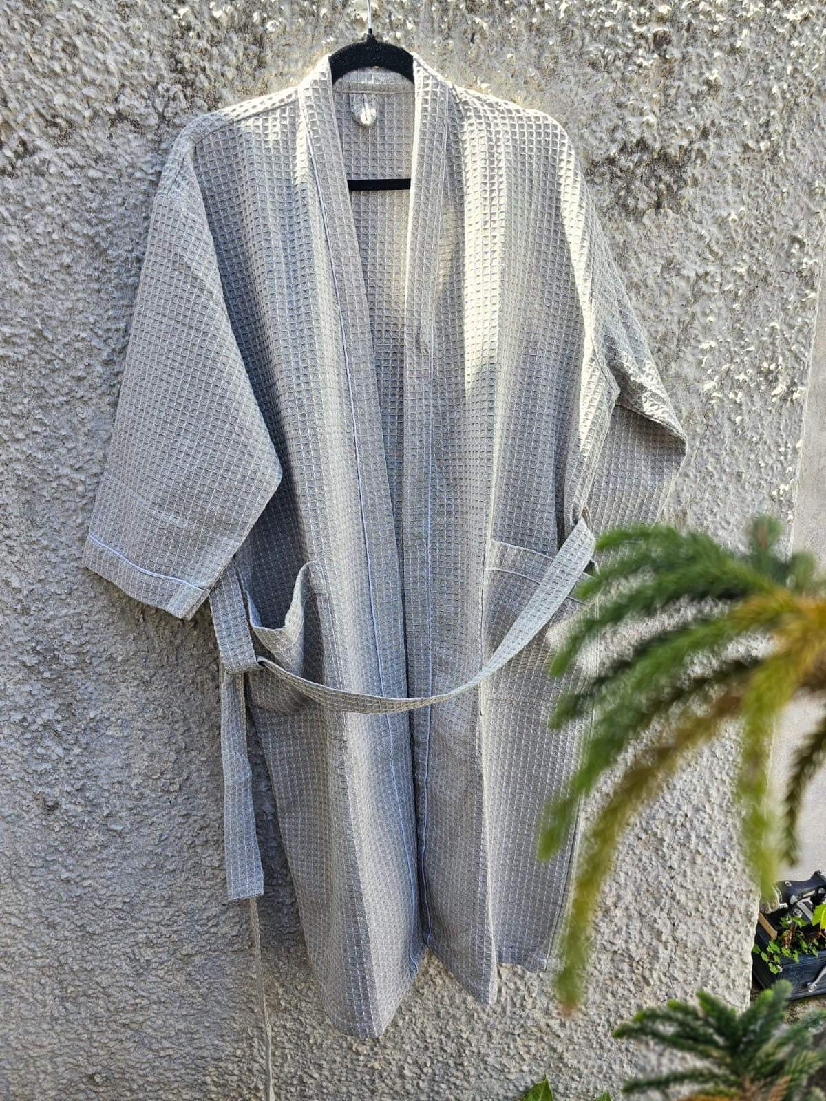 grey-unisex-cotton-waffle-bathrobestyle-view