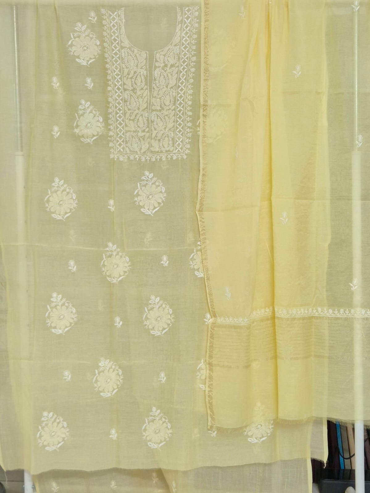 gulabi-noor-mul-chanderi-unstitched-suit-set 