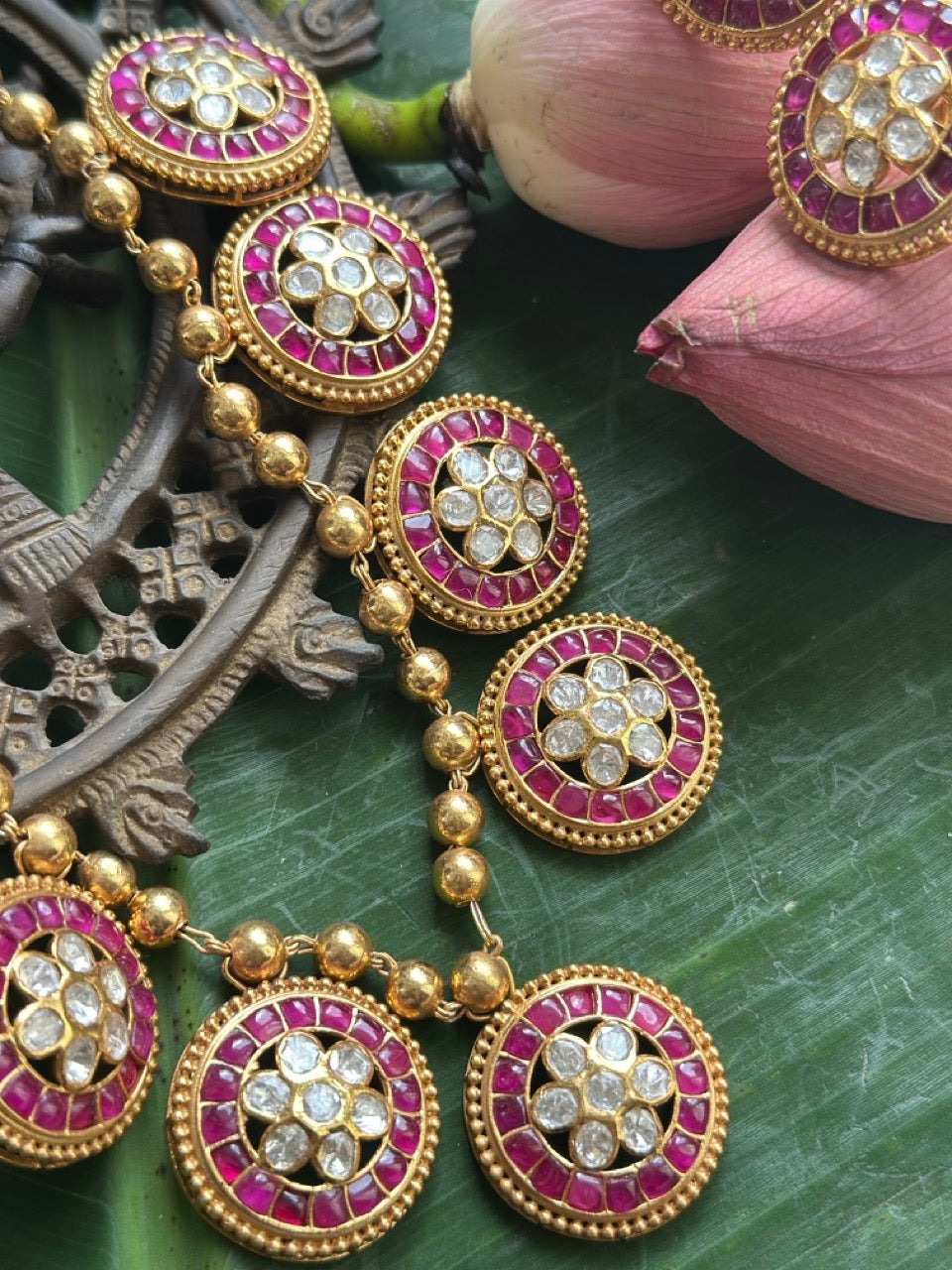 gulzaar-mohini-moissanite-polki-92-5-silver-necklace-set