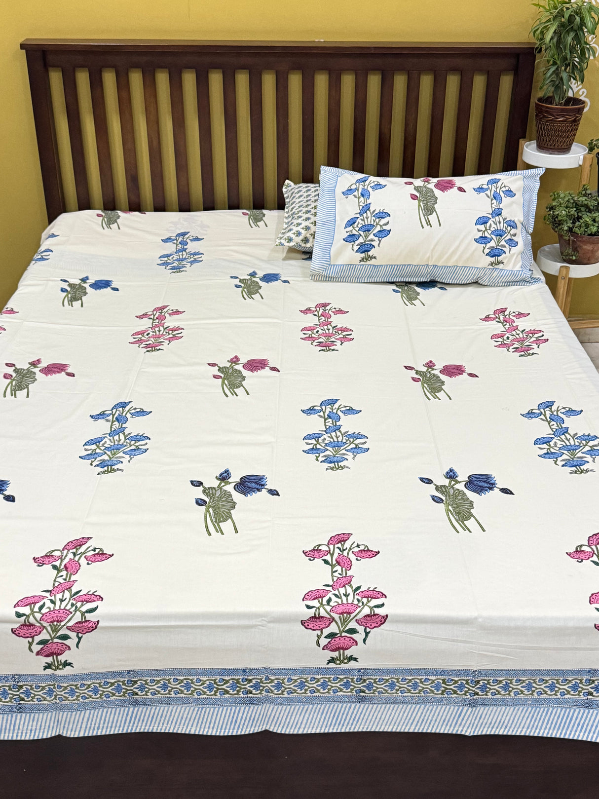 hand-blockprint-cotton-bedsheet-floral-design