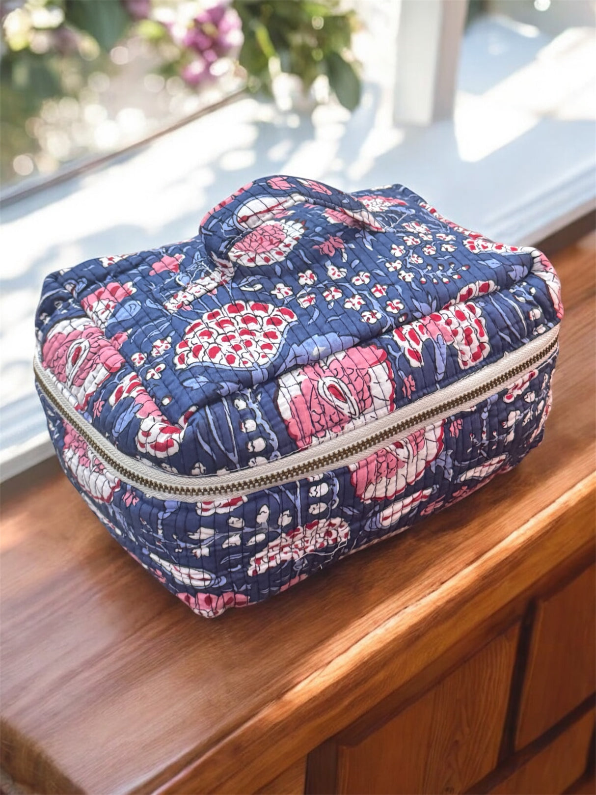 handcrafted-cotton-vanity-bag-with-floral-motifs