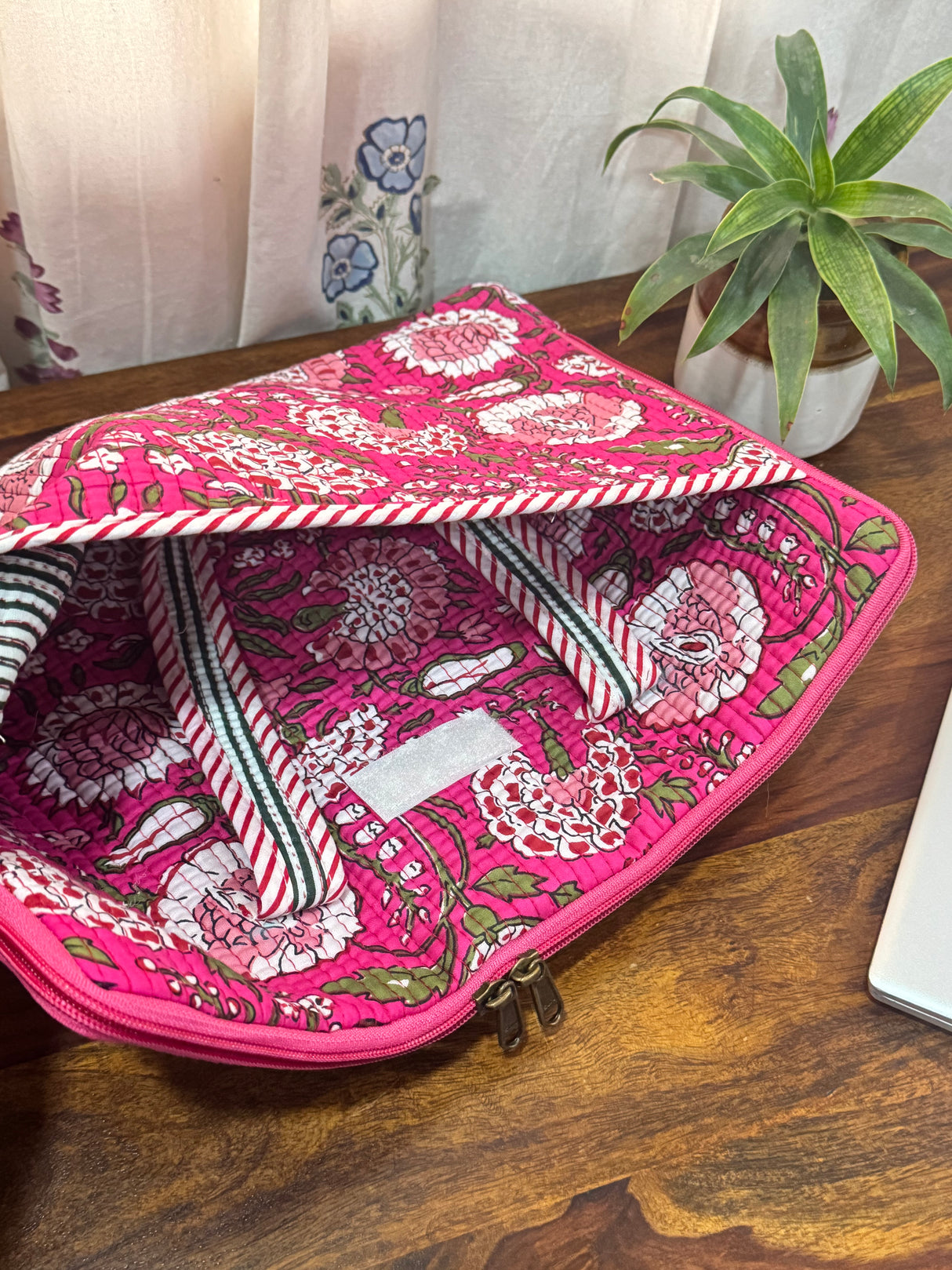 handcrafted-floral-pattern-quilted