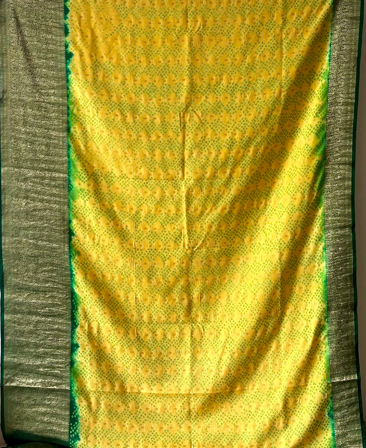 handloom-bandhani-saree-for-festive-wear