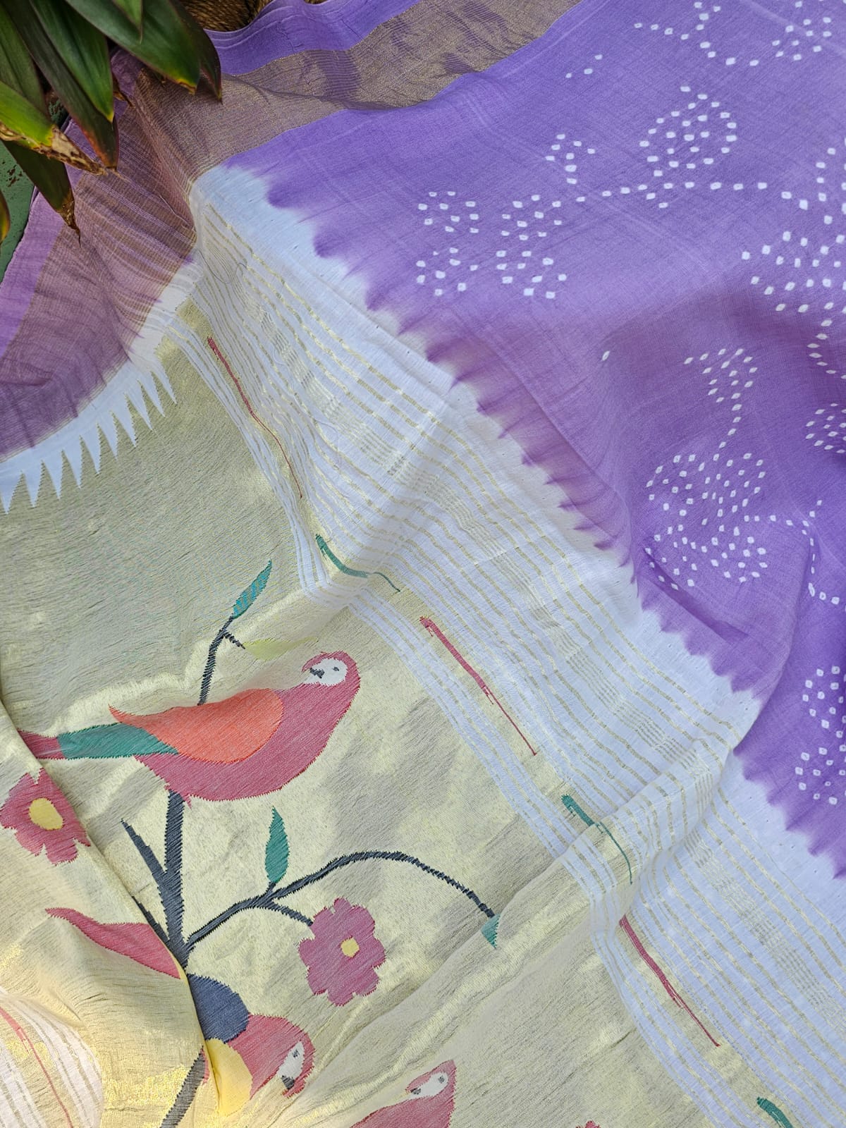 Handloom Cotton Paithani Bandhani Saree in Light Lavender Colour