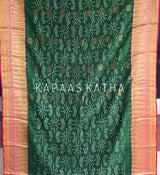 Vasundhara Silk Bandhani Saree, Pure Silk Green Bandhani Saree, Contrast Border Bandhej Saree, Kapaas Katha Designer Sarees, Hand-Tied Silk Sarees Online