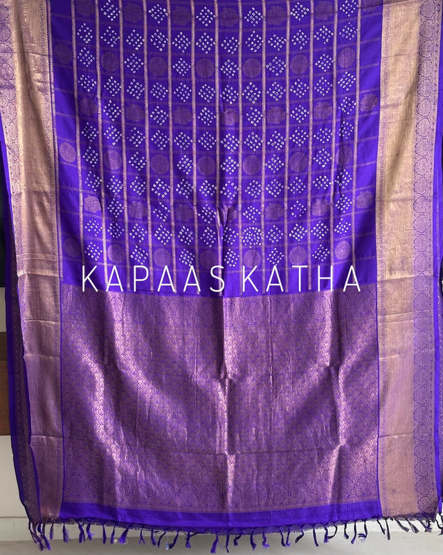 Vasundhara Silk Bandhani Saree, Pure Silk Violet Bandhani Saree, Gold Zari Checks Bandhej Saree, Kapaas Katha Designer Sarees, Authentic Bandhani Silk Saree Online