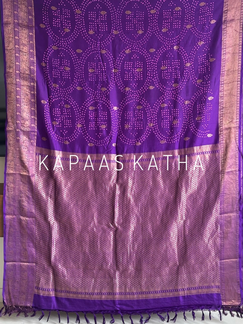 Vasundhara Silk Bandhani Saree, Pure Silk Purple Bandhani Saree, Hand-Tied Bandhej Silk Saree, Kapaas Katha Designer Sarees, Authentic Silk Sarees Online