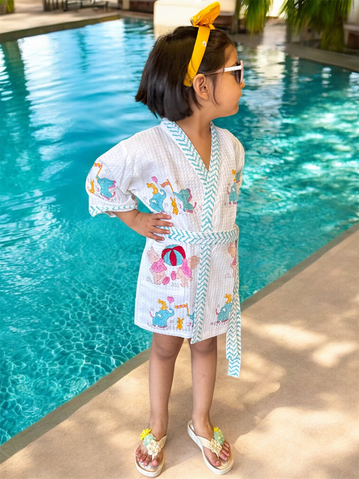 wholesale kids bathrobes teddy bear elephant theme best-selling cotton waffle bathrobes for global shipping