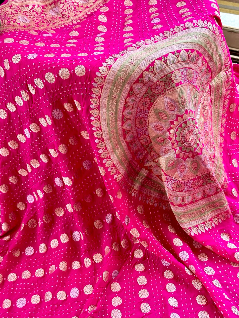 Exclusive and Stylish Pure Banarasi Georgette Meenakari Bandhani Dupatta