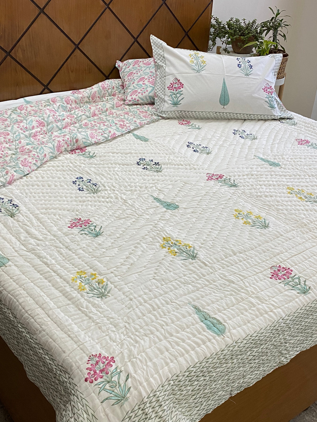 Blockprint Mulmul Reversible Quilt