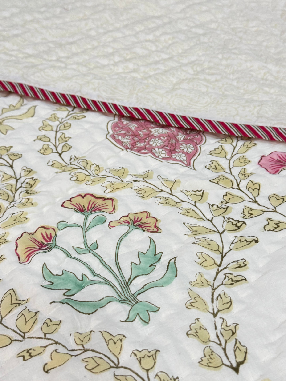 indian-handcrafted-mulmul-reversible-king-size