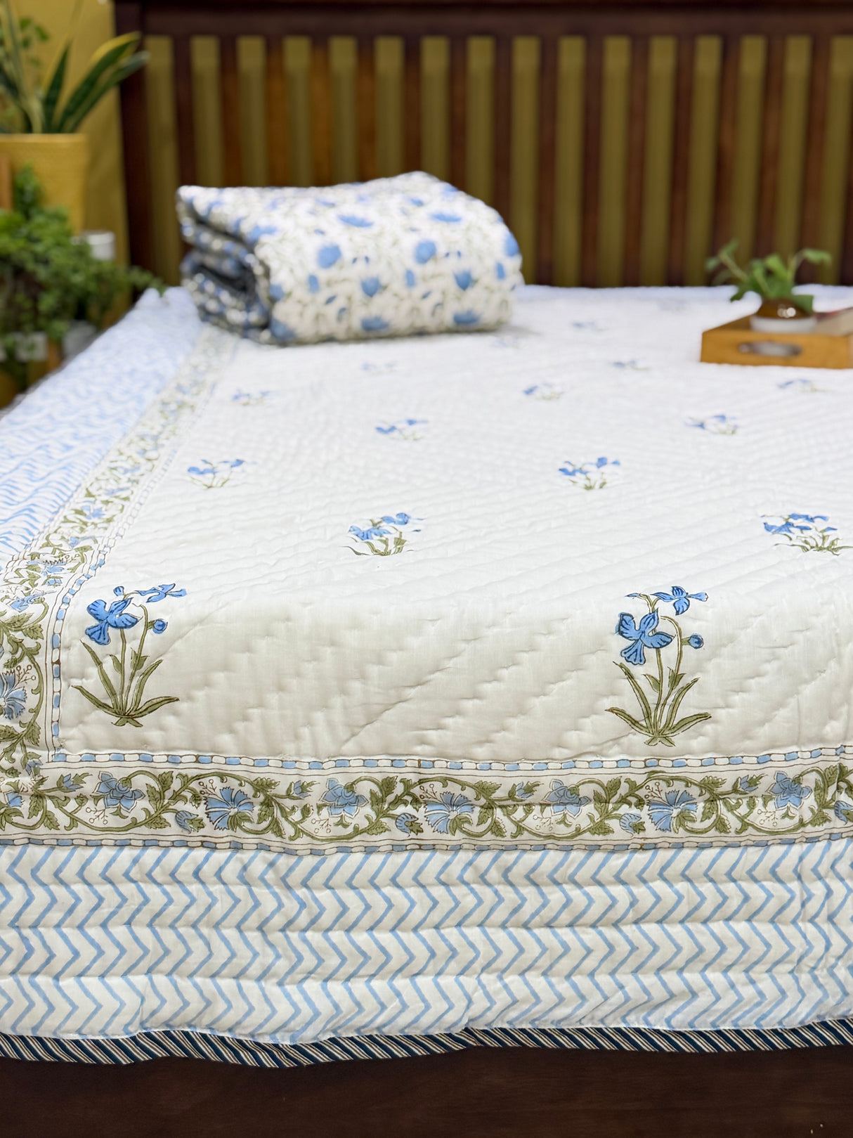 ivory-quilt-blue-floral-print-handcrafted-cotton