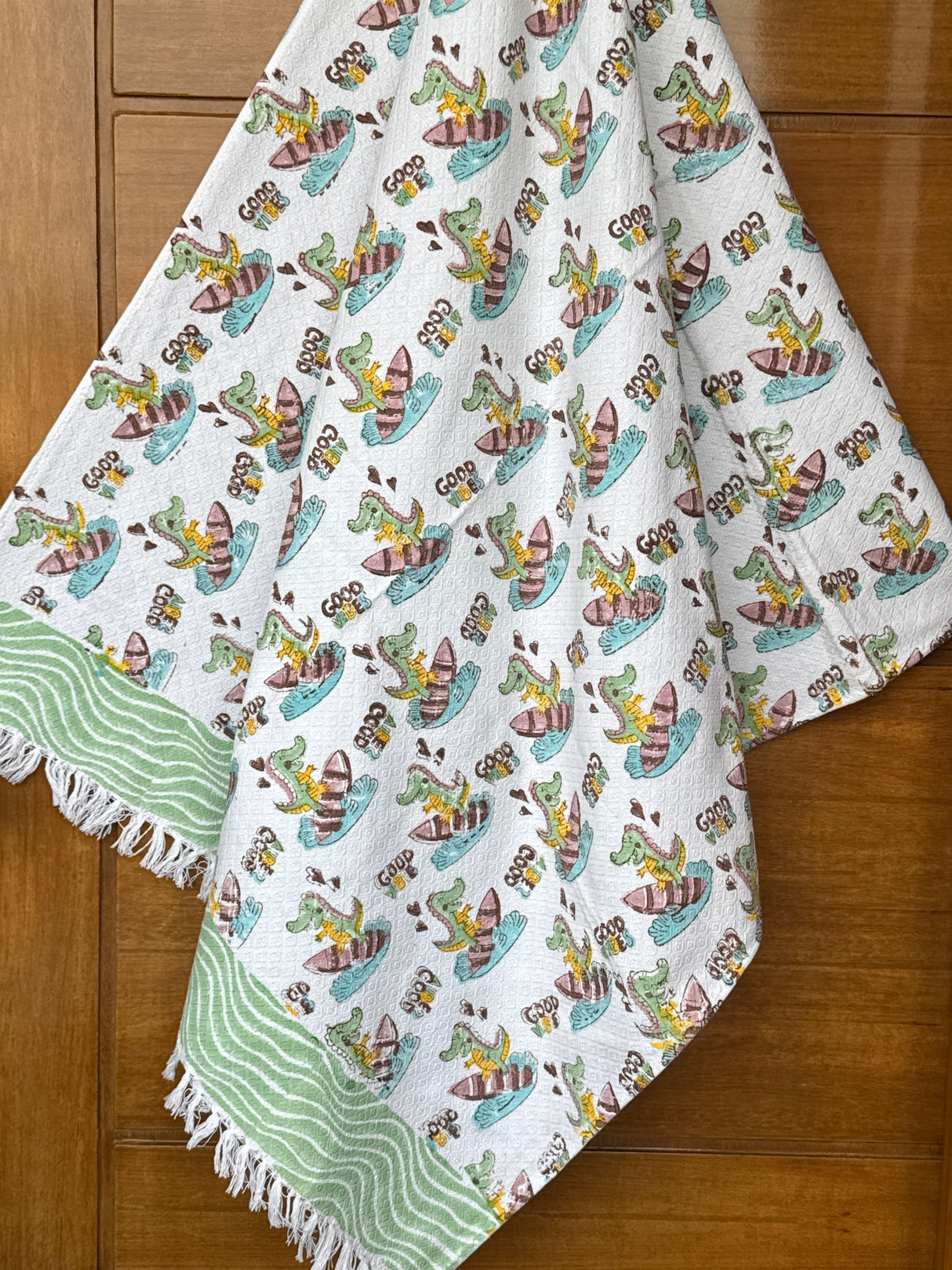 jungleprint-mulmul-cotton-dohar-fabric-closeup