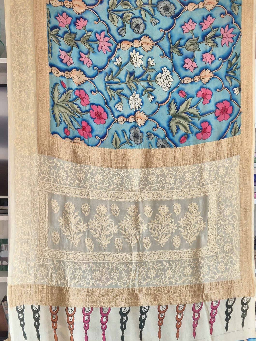 karigari-guldasta-pure-banarasi-georgette-kalamkari-saree-with-lucknow-hand-chikankari