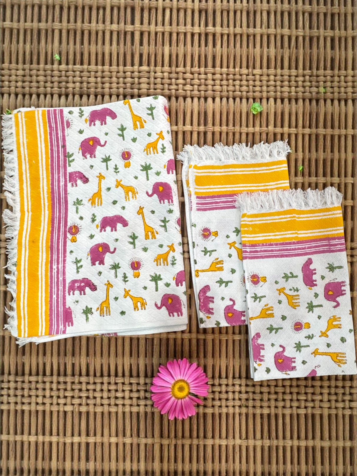 kids-bath-towel-with-cute-animal-motifs