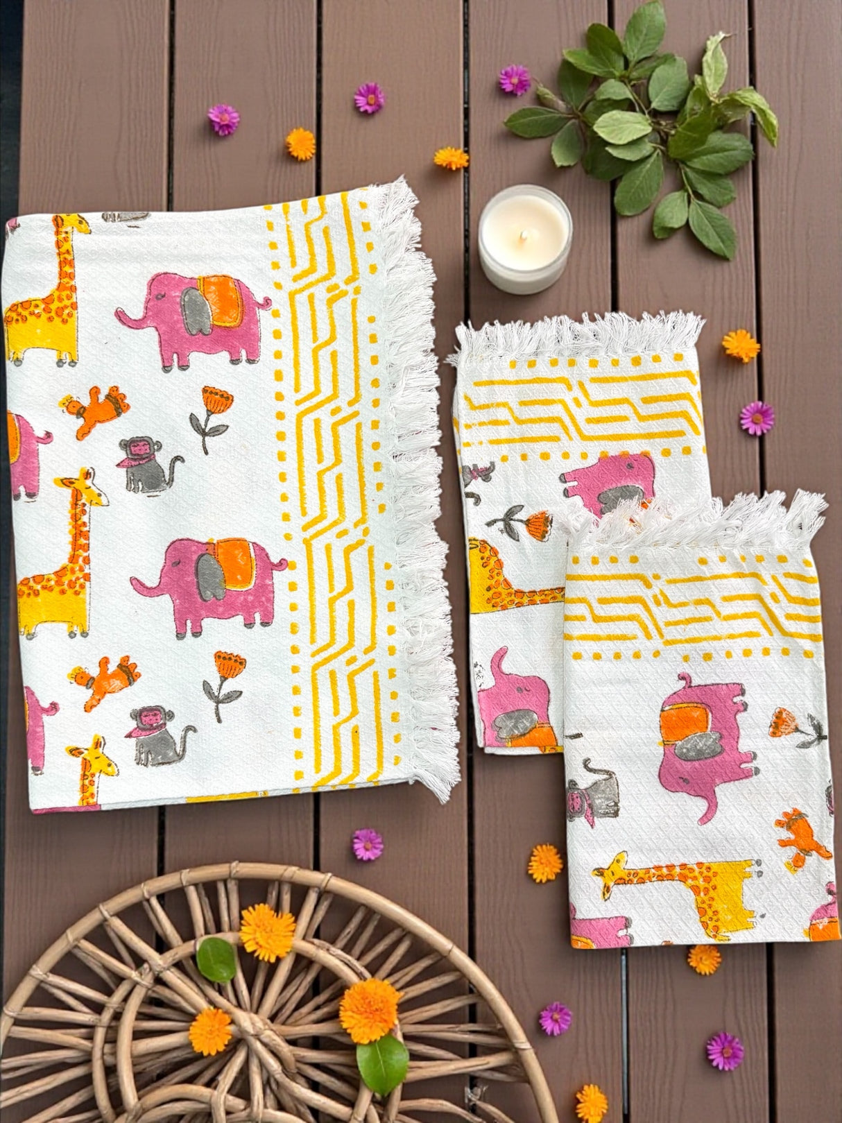 kids-cotton-jacquard-towel-set-with-animal-design