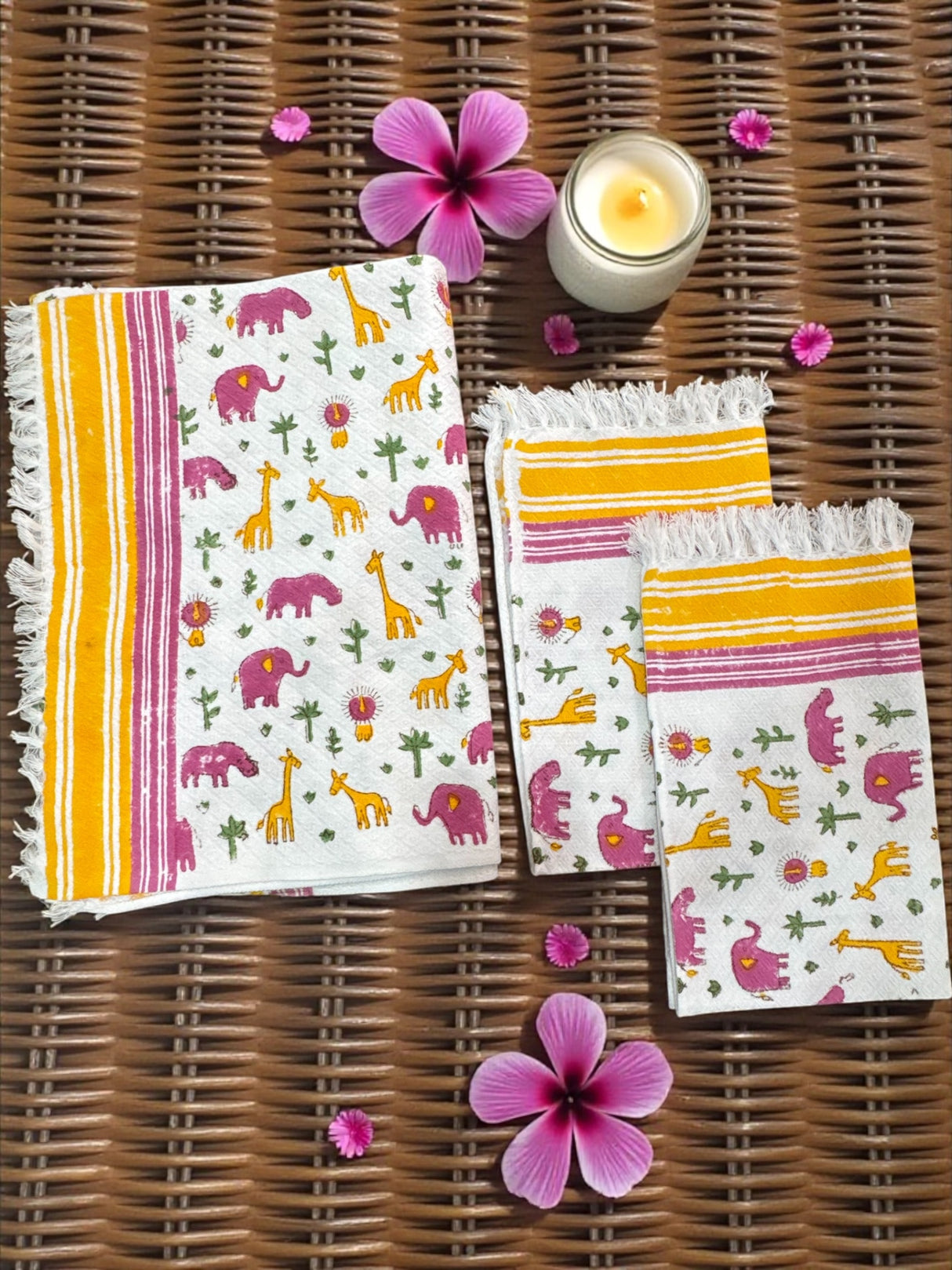 kids-towel-set-with-playful-illustrations