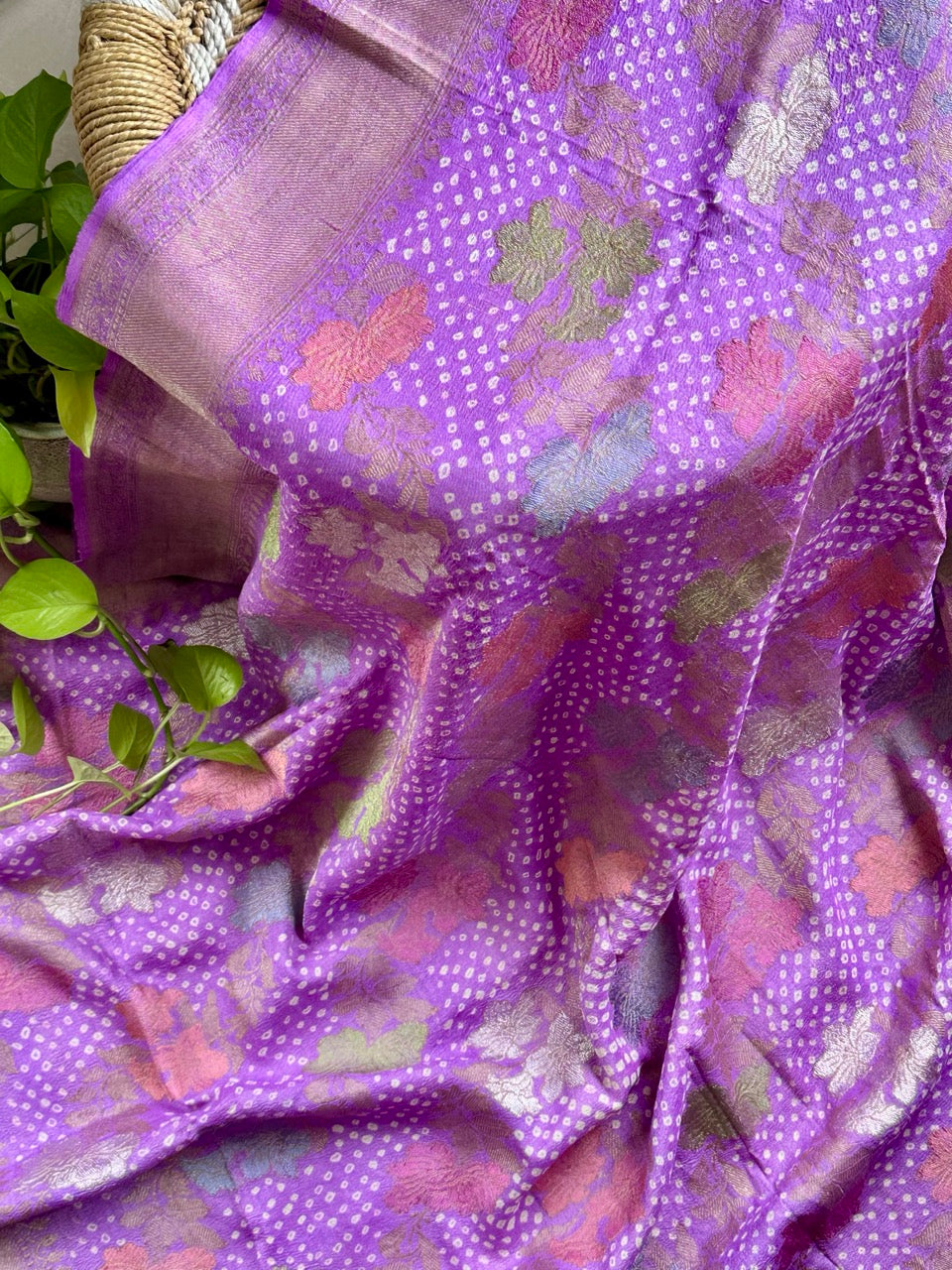 lavanya-leher-handloom-munga-silk-bandhani-saree