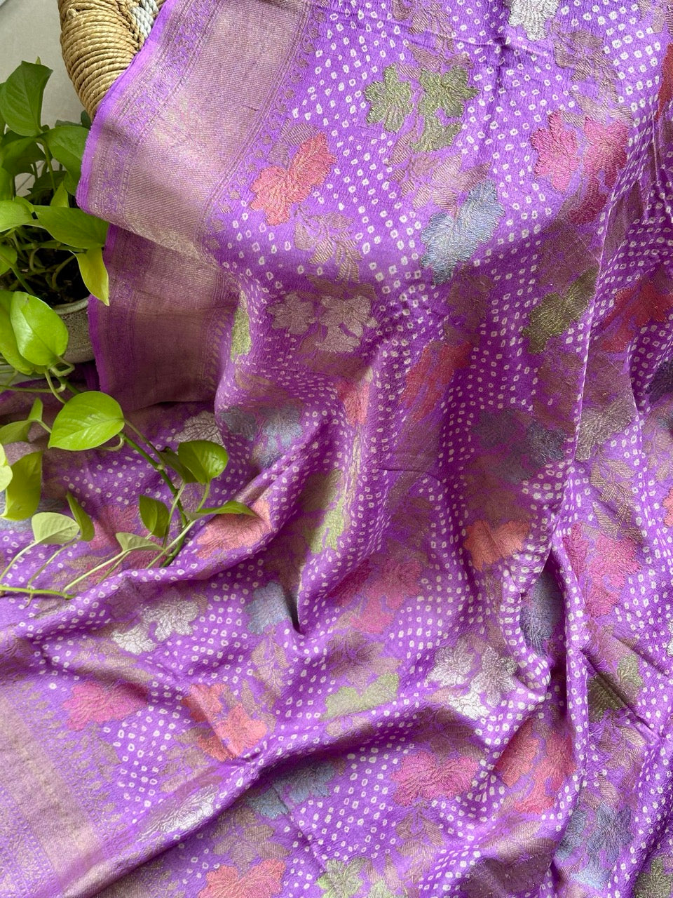 lavanya-leher-handloom-munga-silk-bandhani-saree