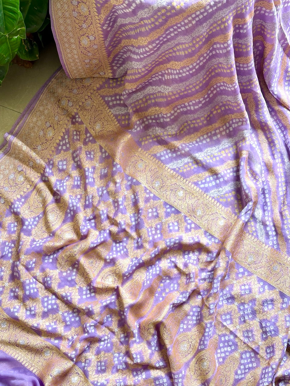 Elegant Lavander Pure Banarasi Georgette Bandhani Saree