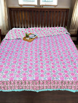 lightweight-cotton-quilt-with-printed-floral-panels