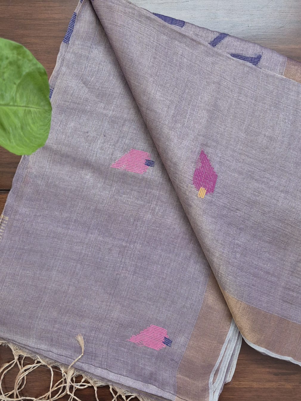Lilac Base with Violet Stems Handloom Tissue Silk Saree with Jamdani weaving