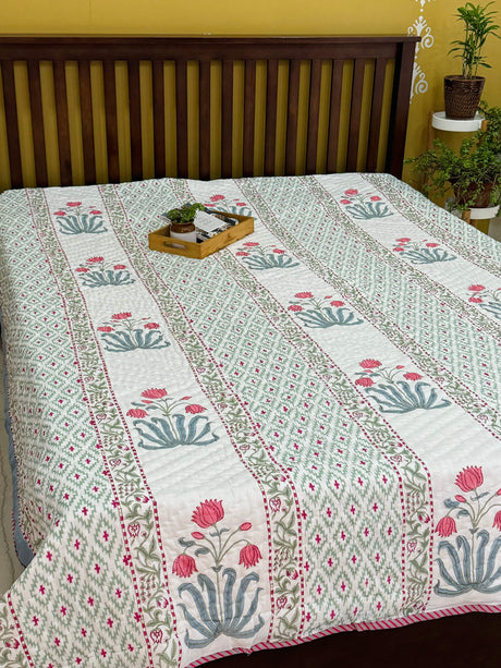 lotus-theme-double-cotton-quilt-full-view