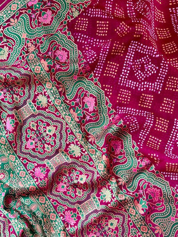 Magenta Exclusive Handloom Pure Banarasi Silk Bandhani Saree