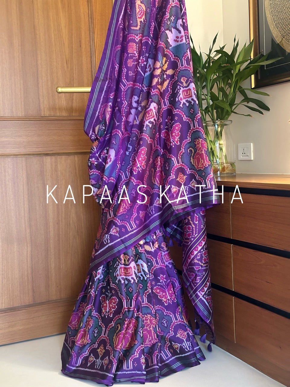 majestic-elegance-pure-single-ikat-mulberry-silk-saree
