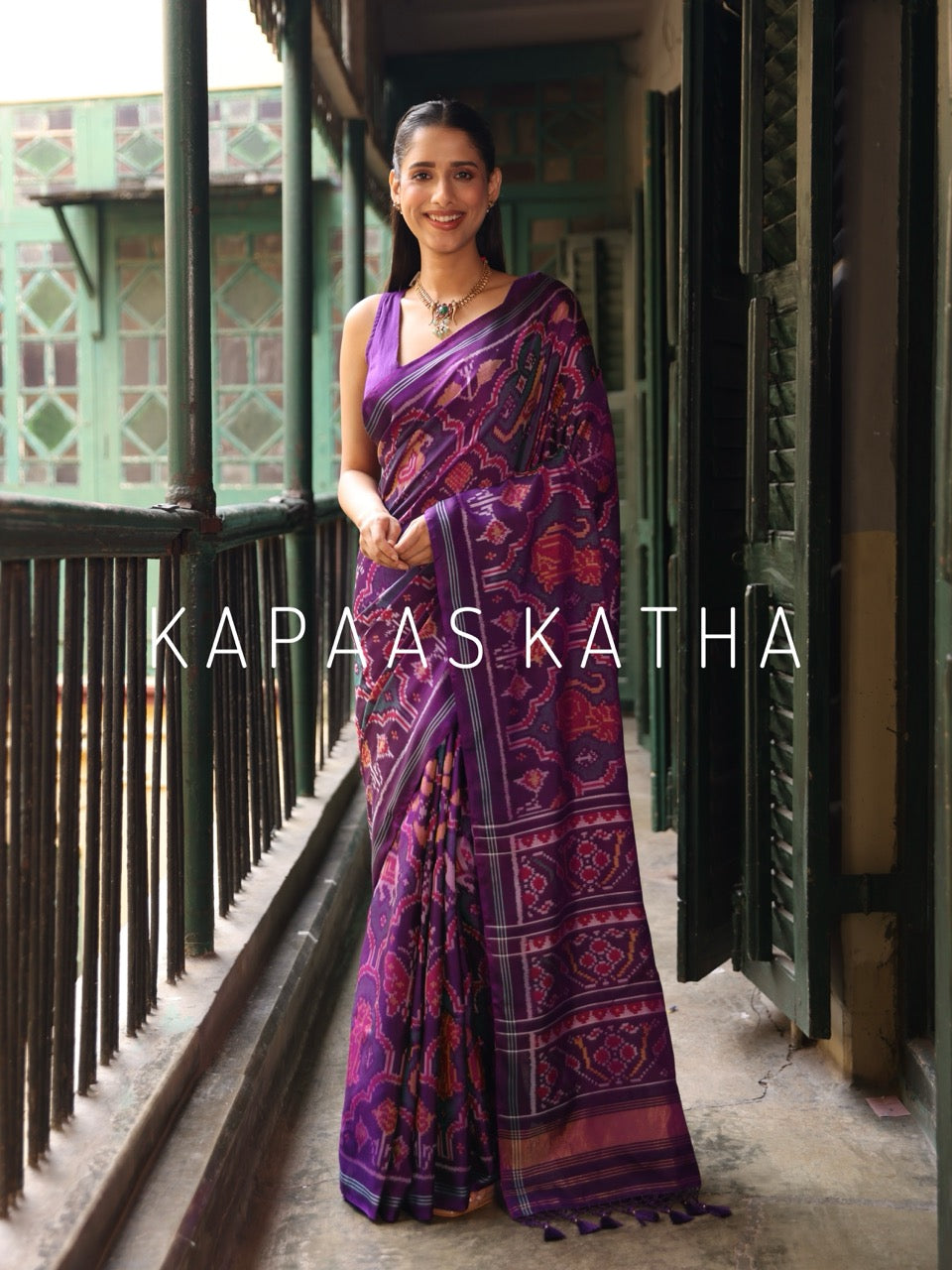 majestic-elegance-pure-single-ikat-mulberry-silk-saree