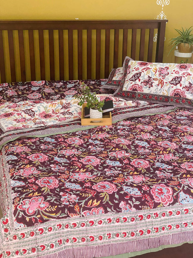 majestic-signature-reversible-mulmul-quilt-bedsheet-set