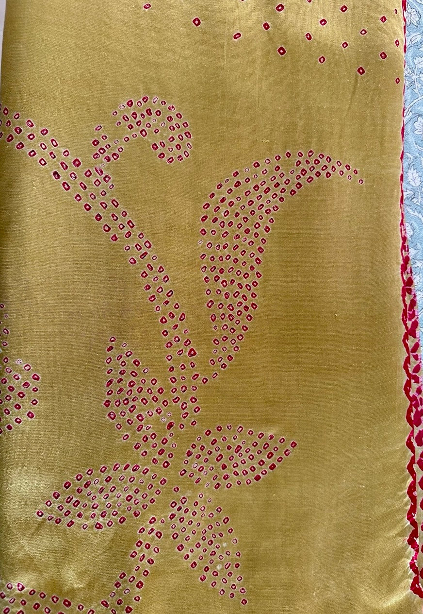 mehendi-taar-pure-gajji-silk-bandhani-saree