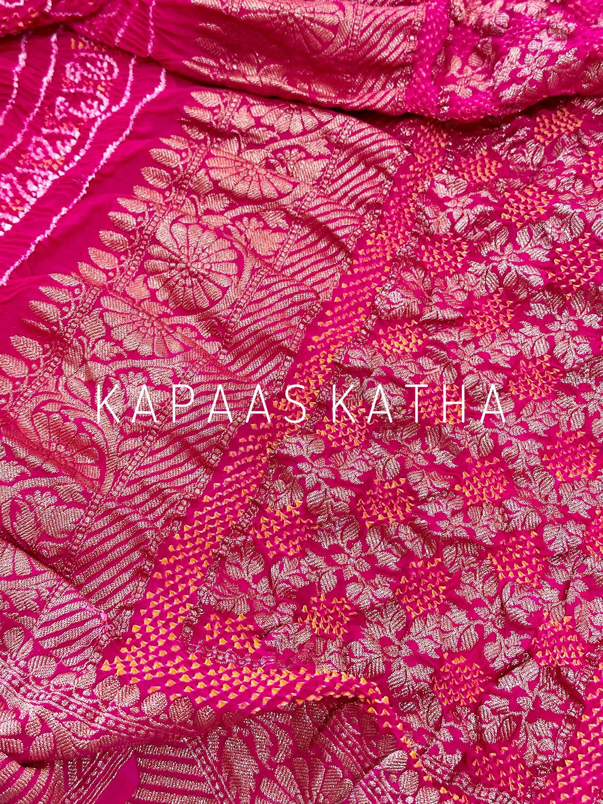 model-wearing-exclusive-banarasi-georgette-bandhani-saree