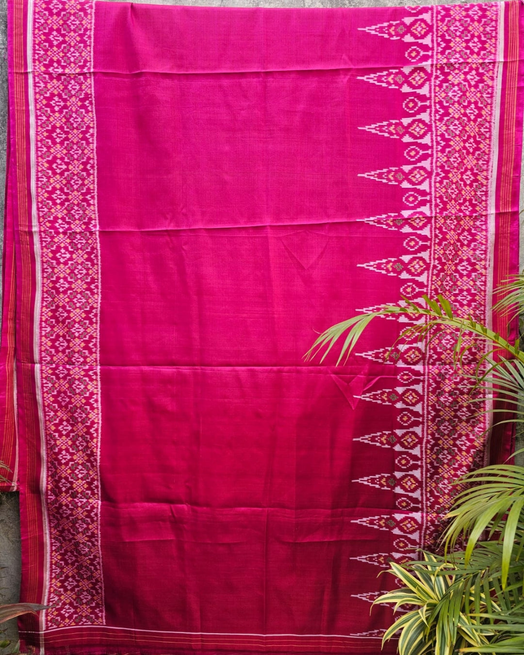 mulberry-silk-saree-featuring-classic-single-ikat