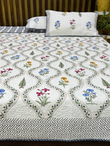 mulmul-king-size-bedcover-tender-bloom-blockprint