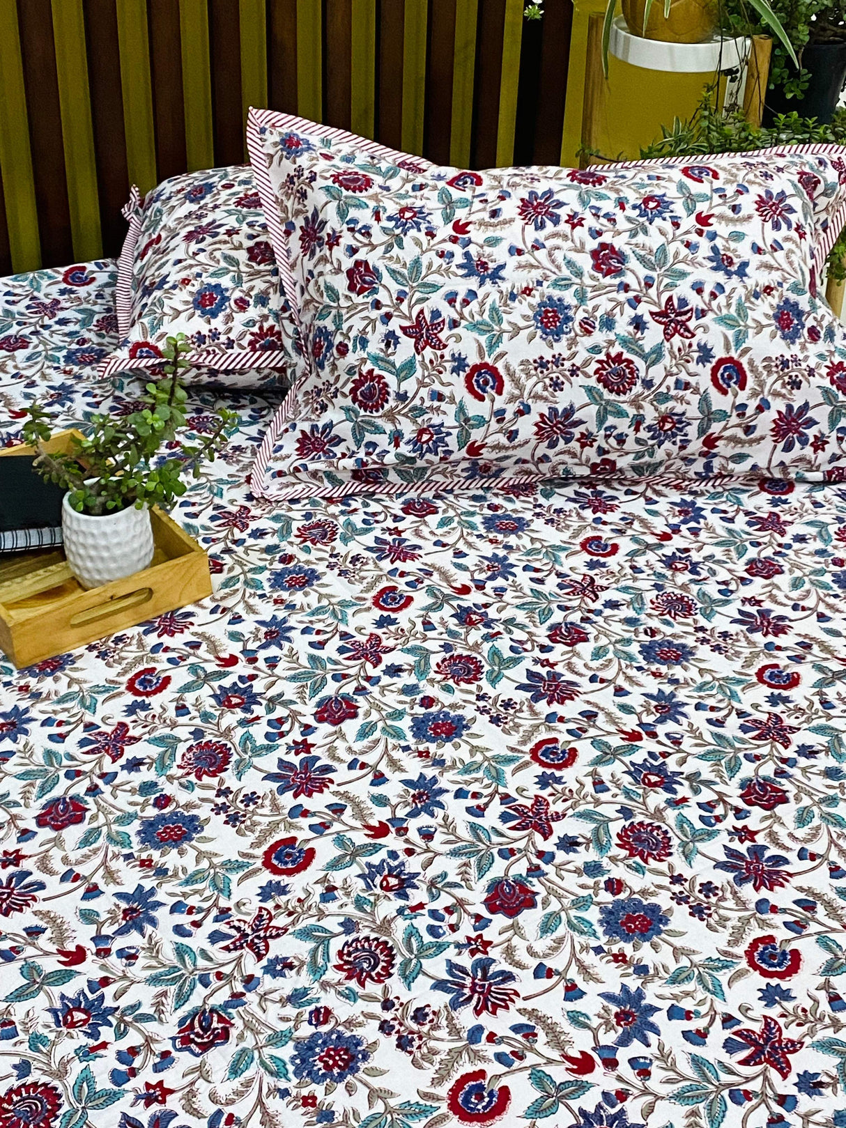 multi-color-flower-king-cotton-bedsheet-design-view