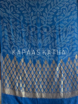 Shop stylish pure Munga Silk Bandhani saree featuring gold zari floral mandalas and paisley pallu. Lightweight, vibrant, and ideal for festive celebrations.